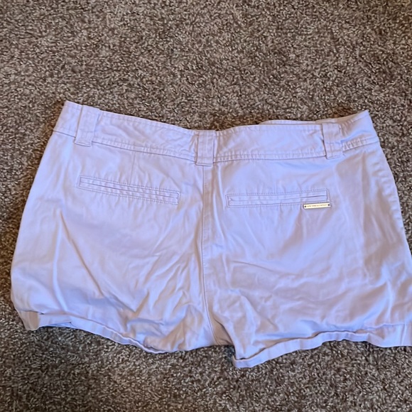 Shorts - Picture 2 of 3
